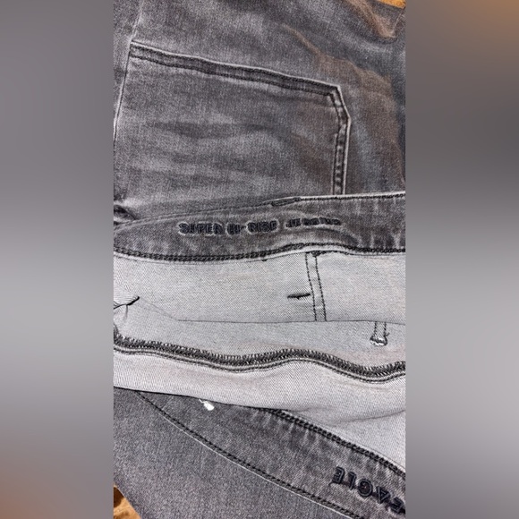 AMERICAN EAGLE SUPER HI-RISE JEGGINGS 
SIZE 22 GRAY - Picture 3 of 5
